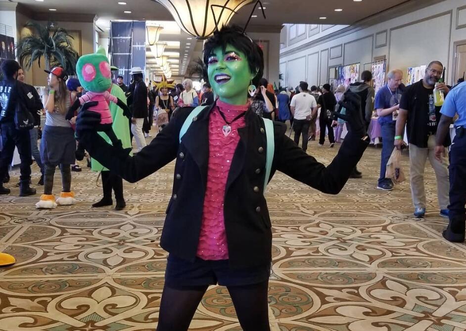 DB真人-薛凯琪微薄晒宠带物猫吃日本菜 遭网友“围攻”走狗(图4) DB真人